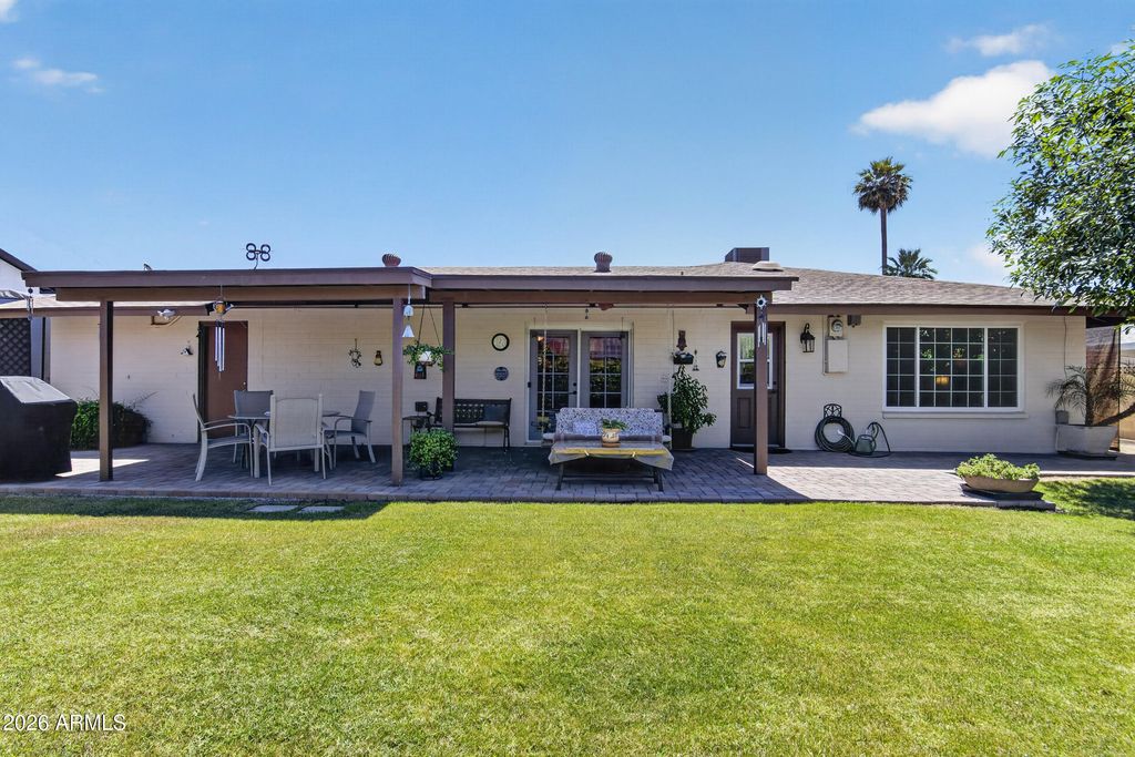 Image 32 of property listing at 3738 W MORTEN Avenue, Phoenix, AZ 85051