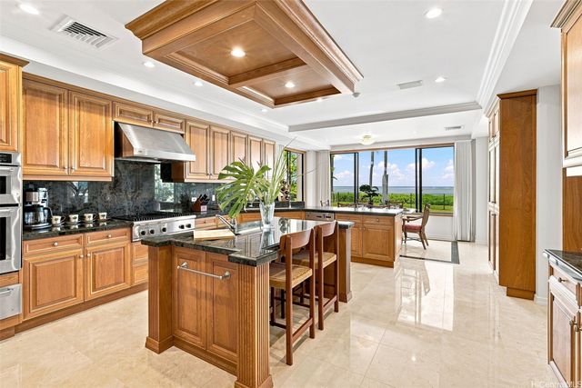 5599 Kalanianaole Highway, Honolulu, HI 96821