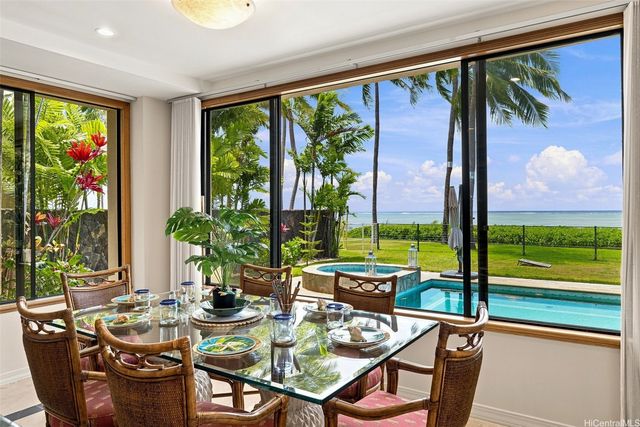 5599 Kalanianaole Highway, Honolulu, HI 96821
