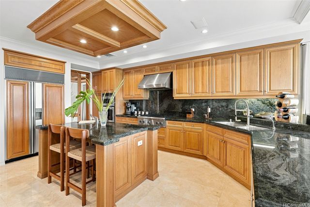 5599 Kalanianaole Highway, Honolulu, HI 96821
