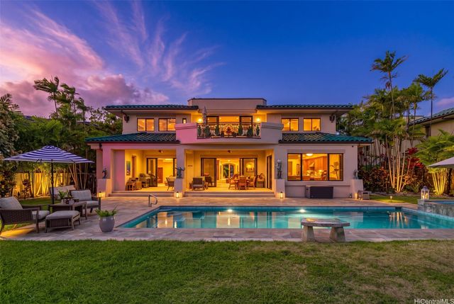 5599 Kalanianaole Highway, Honolulu, HI 96821