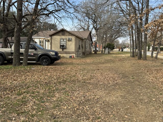 5500 Napier Drive, Arlington, TX 76016