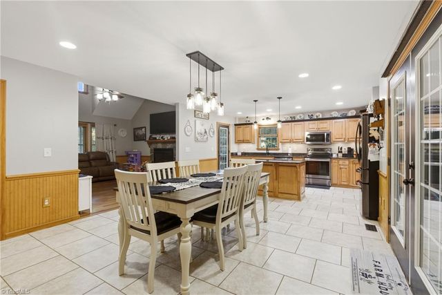 3130 Acorn Ridge Road, Franklinville, NC 27248