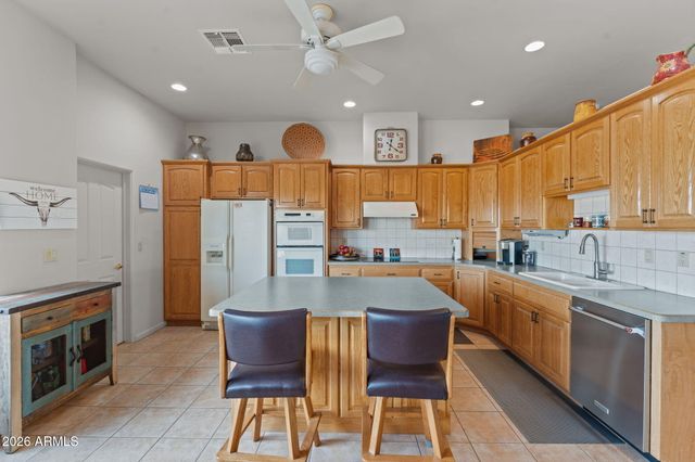 35950 S GOLD ROCK Circle, Wickenburg, AZ 85390