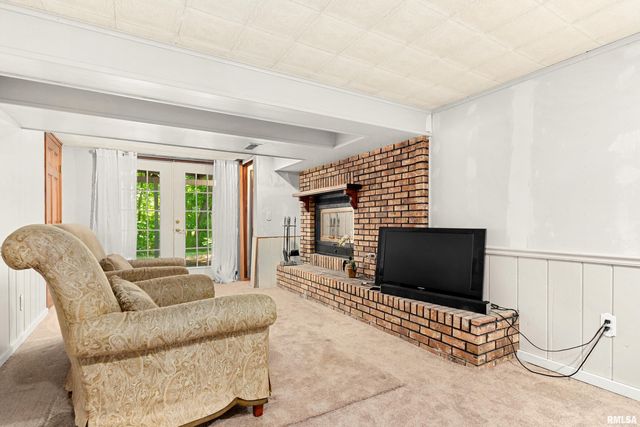 638 SIMON Drive, East Peoria, IL 61611