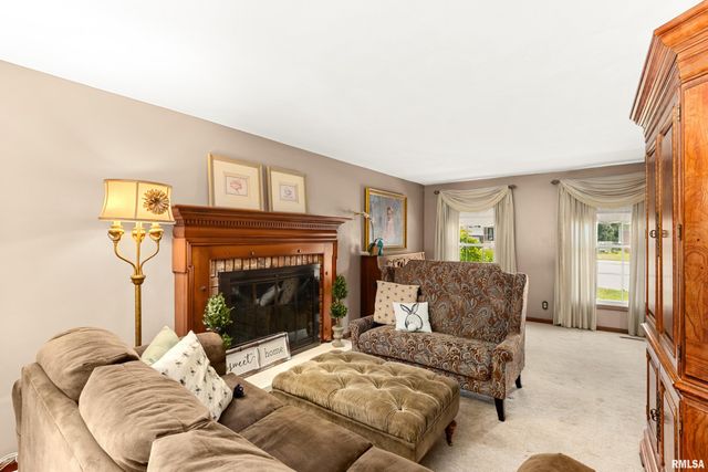 638 SIMON Drive, East Peoria, IL 61611
