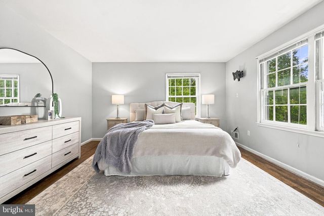 8715 FALKSTONE LN, Alexandria, VA 22309