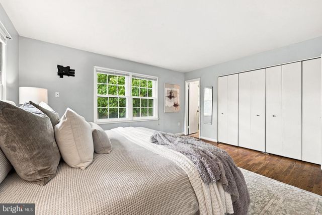 8715 FALKSTONE LN, Alexandria, VA 22309