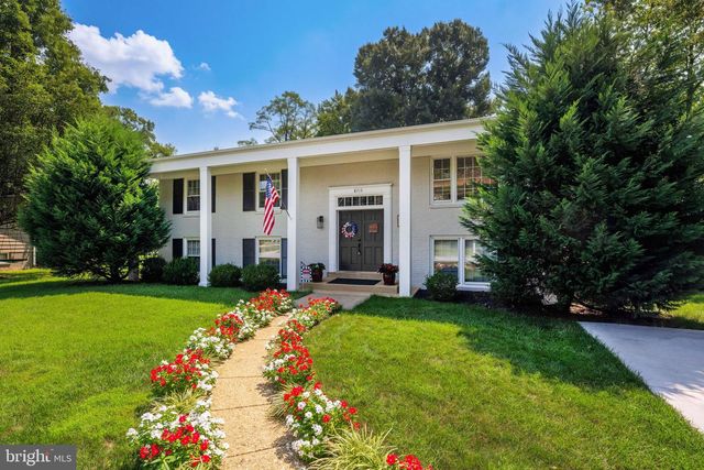 8715 FALKSTONE LN, Alexandria, VA 22309