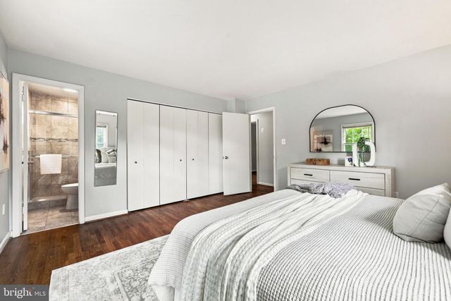 8715 FALKSTONE LN, Alexandria, VA 22309