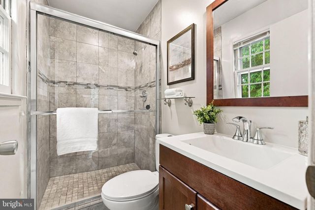 8715 FALKSTONE LN, Alexandria, VA 22309