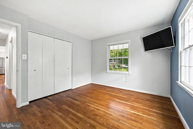 8715 FALKSTONE LN, Alexandria, VA 22309