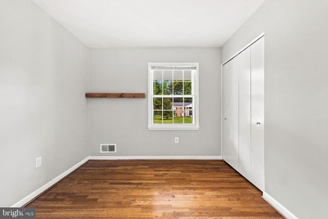 8715 FALKSTONE LN, Alexandria, VA 22309