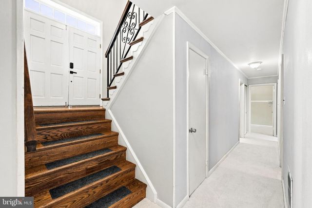 8715 FALKSTONE LN, Alexandria, VA 22309