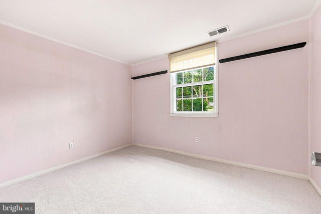 8715 FALKSTONE LN, Alexandria, VA 22309