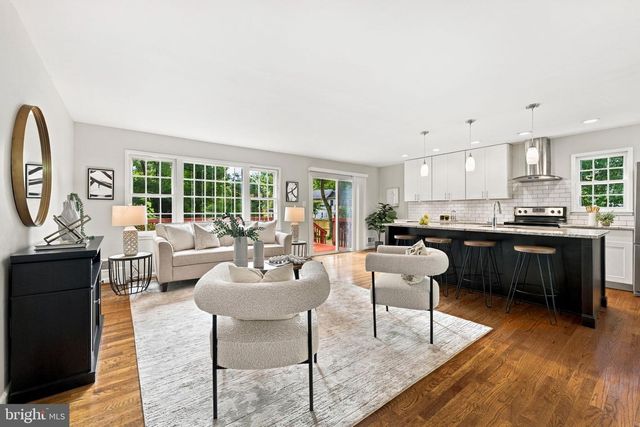 8715 FALKSTONE LN, Alexandria, VA 22309