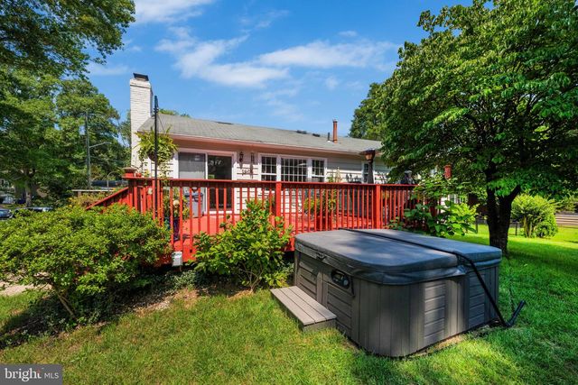 8715 FALKSTONE LN, Alexandria, VA 22309