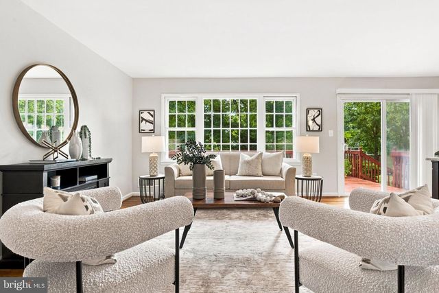 8715 FALKSTONE LN, Alexandria, VA 22309