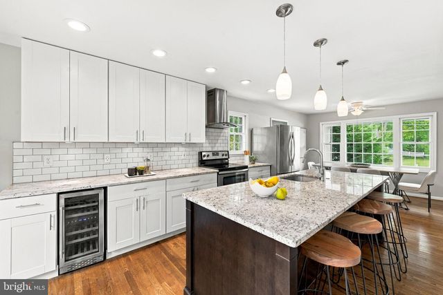 8715 FALKSTONE LN, Alexandria, VA 22309