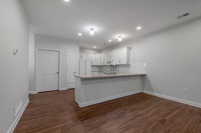 216 Sugartree Lane, Versailles, KY 40383