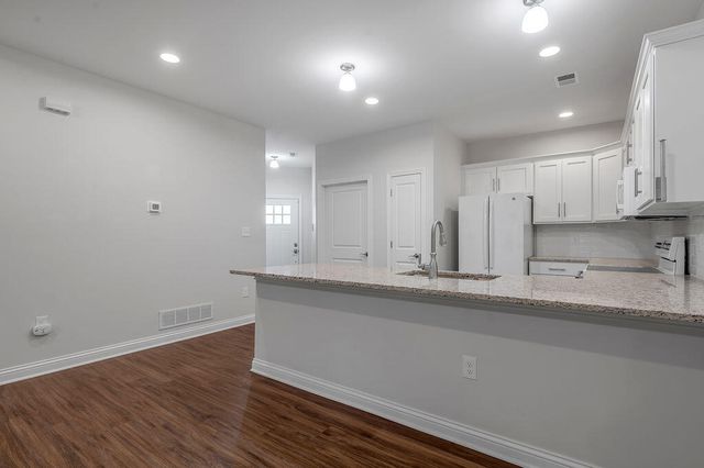 216 Sugartree Lane, Versailles, KY 40383