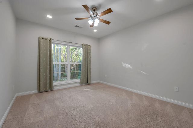 216 Sugartree Lane, Versailles, KY 40383