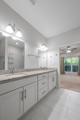 216 Sugartree Lane, Versailles, KY 40383