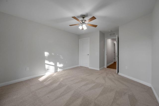 216 Sugartree Lane, Versailles, KY 40383