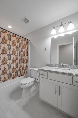 216 Sugartree Lane, Versailles, KY 40383