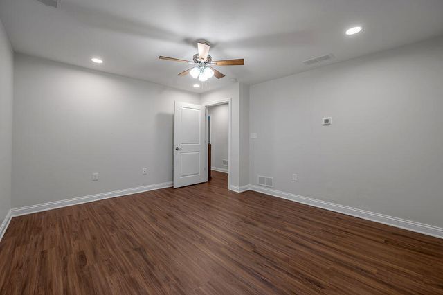 216 Sugartree Lane, Versailles, KY 40383