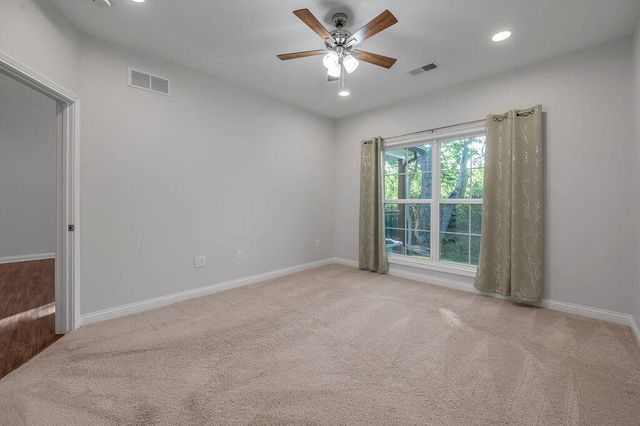 216 Sugartree Lane, Versailles, KY 40383