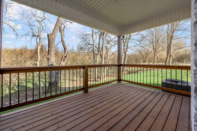 216 Sugartree Lane, Versailles, KY 40383