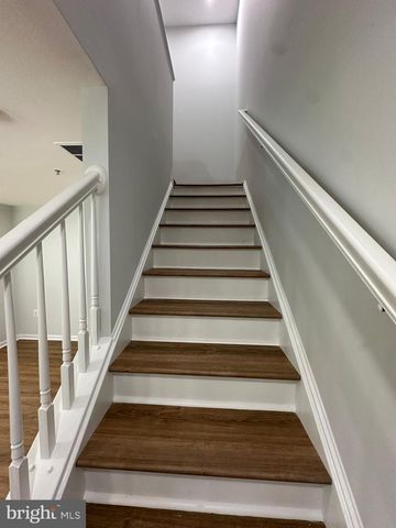 43577 PATCHING POND SQ, Ashburn, VA 20147