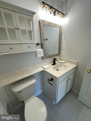 43577 PATCHING POND SQ, Ashburn, VA 20147
