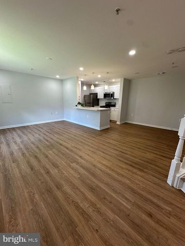 43577 PATCHING POND SQ, Ashburn, VA 20147