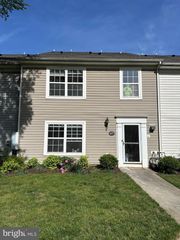 43577 PATCHING POND SQ, Ashburn, VA 20147