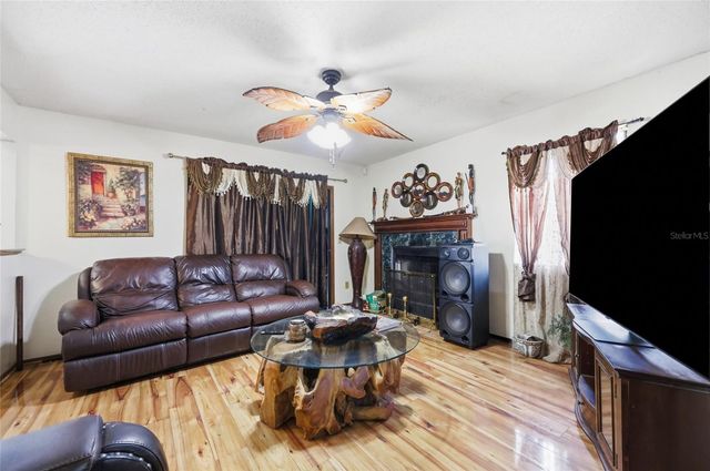 3027 QUEENSGATE ROAD, Orlando, FL 32818