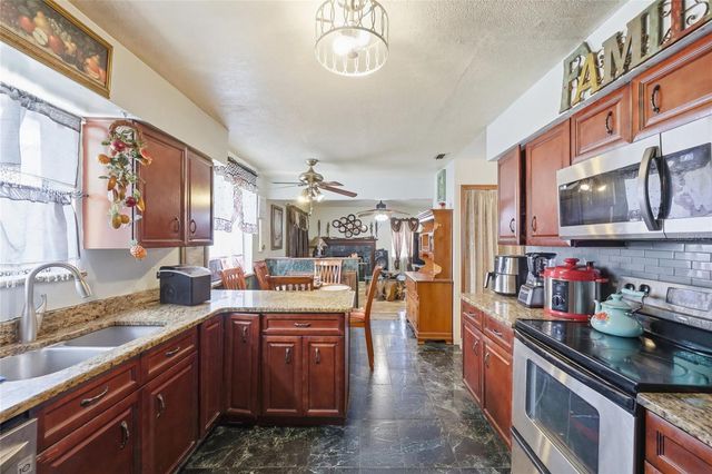 3027 QUEENSGATE ROAD, Orlando, FL 32818
