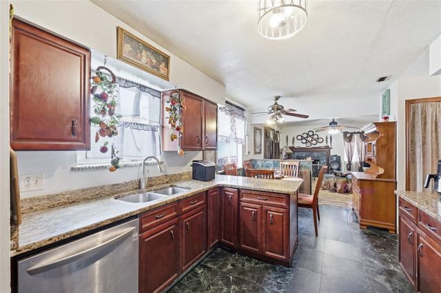 3027 QUEENSGATE ROAD, Orlando, FL 32818