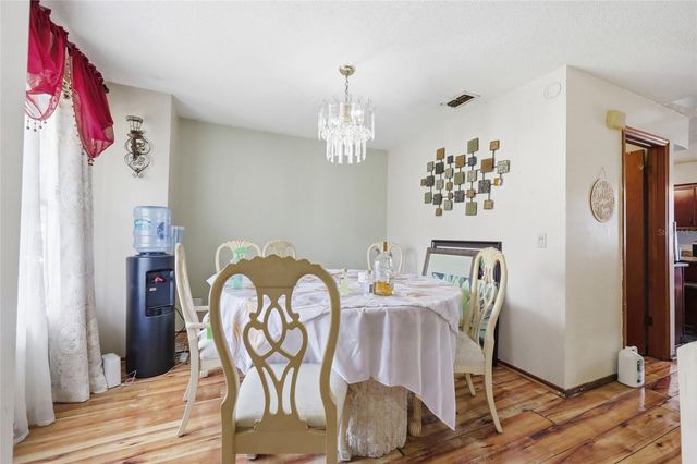 3027 QUEENSGATE ROAD, Orlando, FL 32818