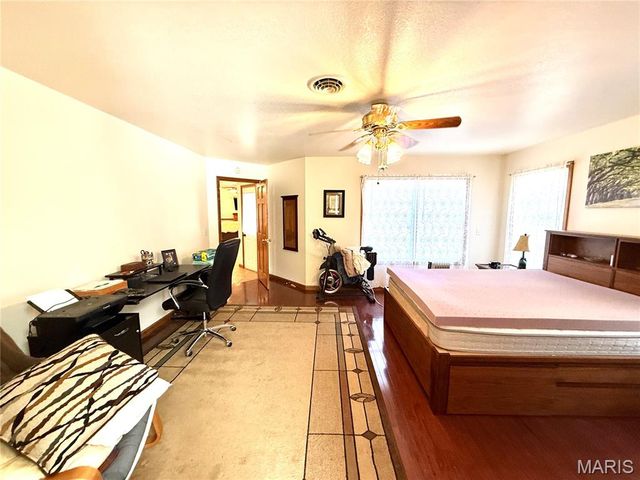 10745 Ridgely Road, Potosi, MO 63664