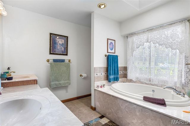 10745 Ridgely Road, Potosi, MO 63664