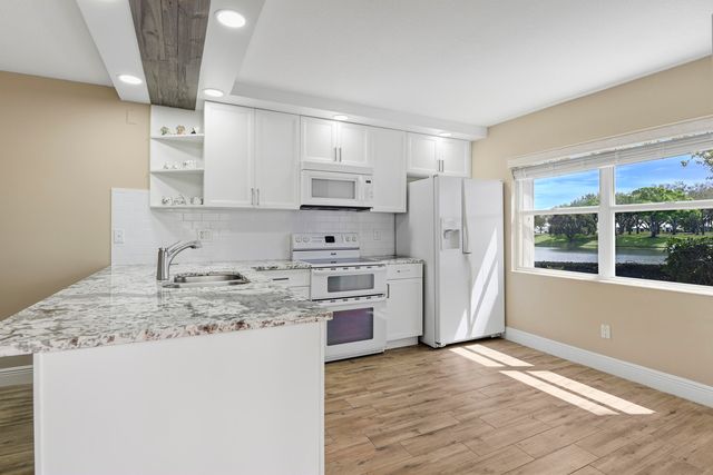 2305 SW Essex Court, Palm City, FL 34990