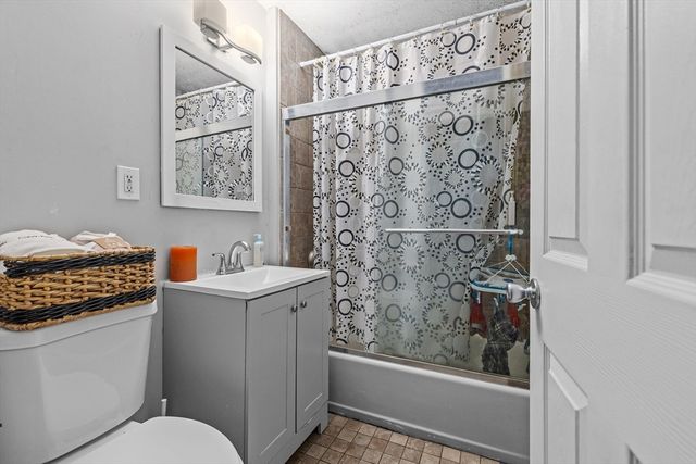 8 Elder St, Boston, MA 02125