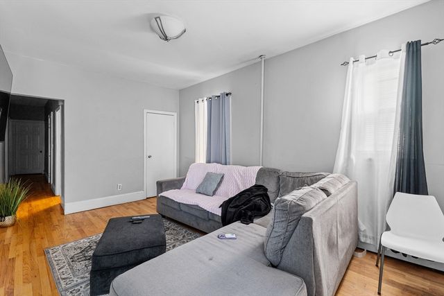 8 Elder St, Boston, MA 02125