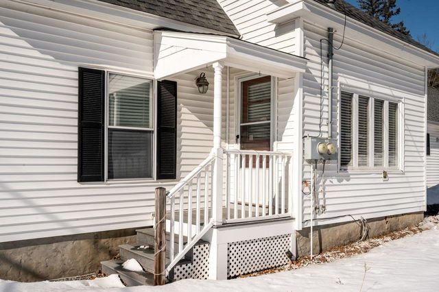 202 Beacon Hill Road, Pembroke, NH 03275