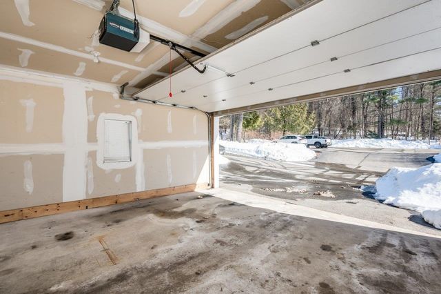 202 Beacon Hill Road, Pembroke, NH 03275