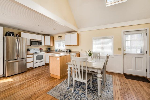 202 Beacon Hill Road, Pembroke, NH 03275