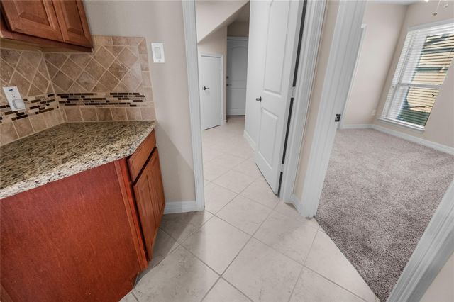 2411 Linden Bluff Court, Sugar Land, TX 77479