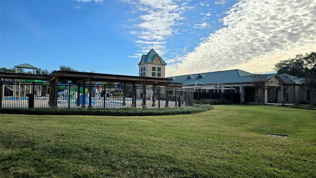 2411 Linden Bluff Court, Sugar Land, TX 77479